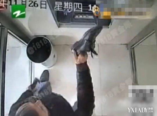 恶意毁坏取款机2