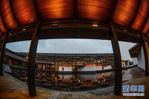 融入了江南传统建筑风格的乌镇互联网国际会展中心。 新华社记者 徐昱 摄 图片来源：新华网