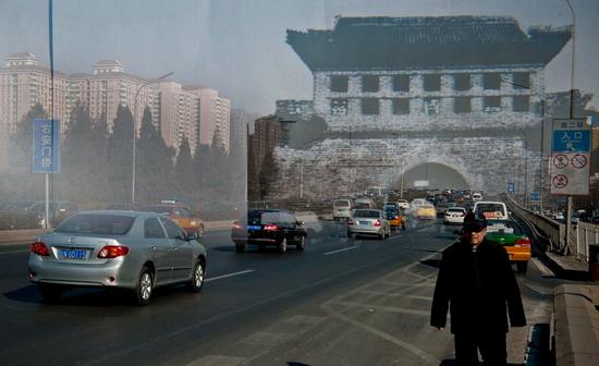 现在的右安门地区，图为箭楼，（图源 新京报 新浪新闻中心联合出品《城门变》，摄影 李飞）