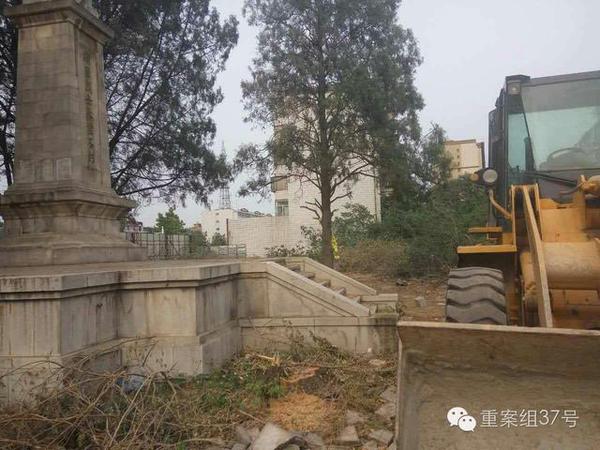 烈士纪念碑“迁建”7年未果，烈士家属：拿命换来的碑怎能随便拆！