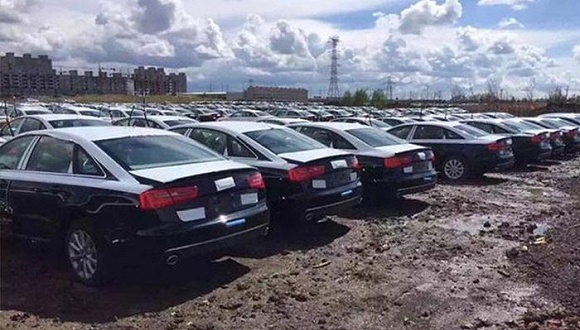 奥迪新车发动机遭腐蚀3