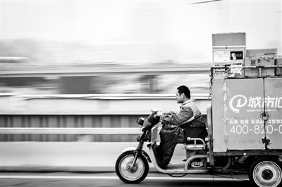 快递员月薪上万元难招人3