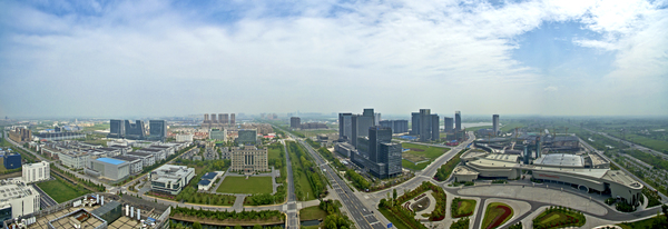 五、近年来，泰州市聚焦产业制高点，生物医药产业取得长足进步。图为中国医药城一角。摄影顾祥忠