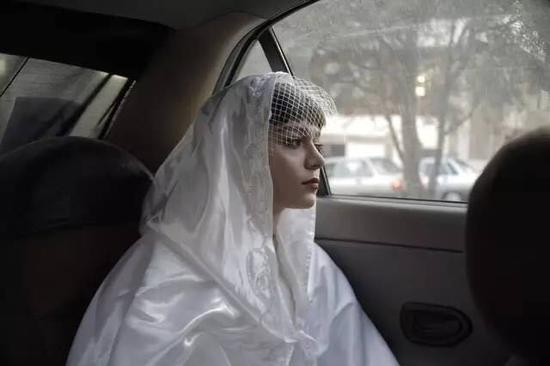 陶辉，《德黑兰的黄昏》，2014。图片：致谢新世纪当代艺术基金会