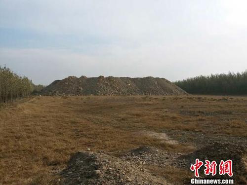 河北一国企矿山向滦河倾倒446万吨剥岩石水务部门称违法
