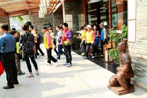 这些土豪的藏品被解锁后，真相难以置信