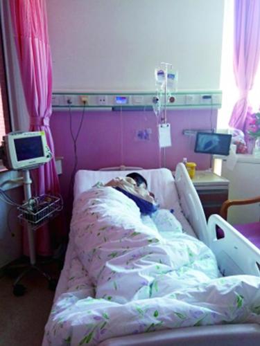 人大教授被指殴打男护士:警方已介入调查