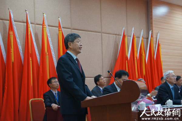 会上，大会主席团主席、民盟厦门市第十二届主委陈昌生致开幕词。2_副本