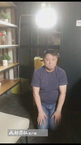 《百鸟朝凤》制片人方励曾为排片下跪 图片来源：成都商报