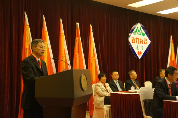 福建省政协副主席、致公党福建省委主委薛卫民讲话。（记者 照宁摄）3