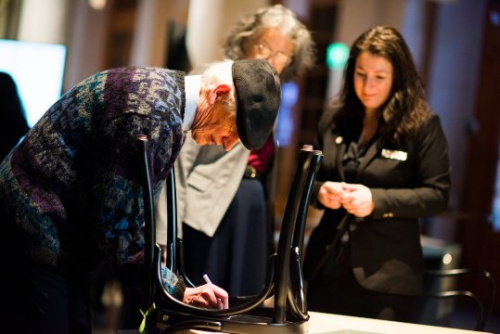 点击进入下一页