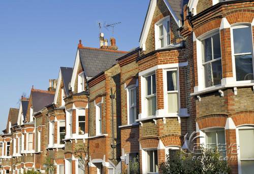 俄媒：卢布贬值房价下跌 中资大量进入俄房地产