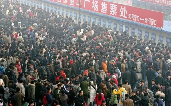 春运火车票明起开抢