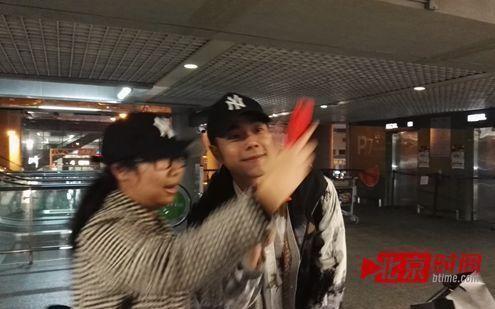 虹桥一姐为蹲守明星10小时不上厕所:我不想红