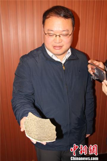 图为东钱湖上水岙窑址考古新闻通报会现场 周方怡 摄