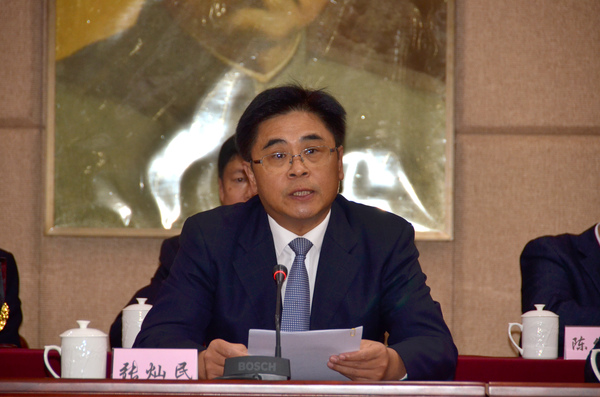 闭幕式上，厦门市委常委、市委统战部部长张灿民讲话。7