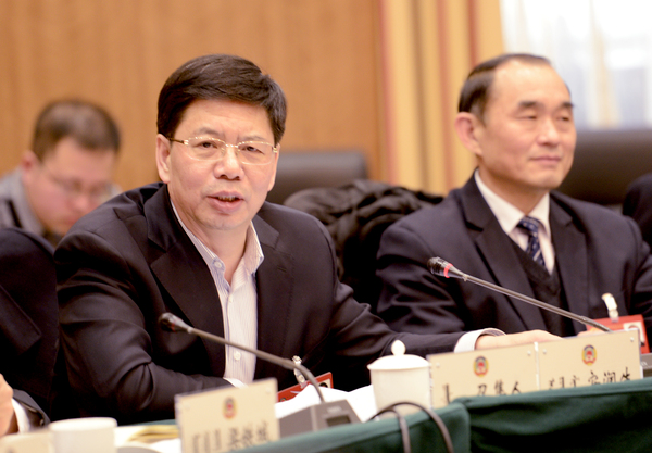 自治区工商联主席安润生发言