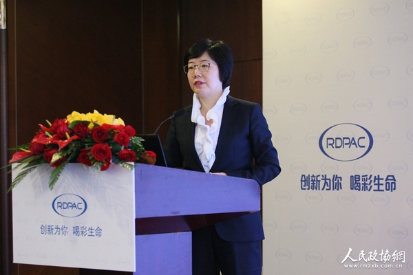 罗氏制药中国医学部副总裁张方直博士谈药物创新改变患者生活