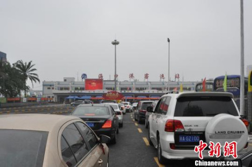 铁路迎返程高峰3