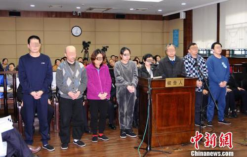 20余万条新生儿信息遭疾控中心人员贩卖8人获刑