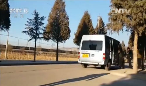 司机陆续接上乘客