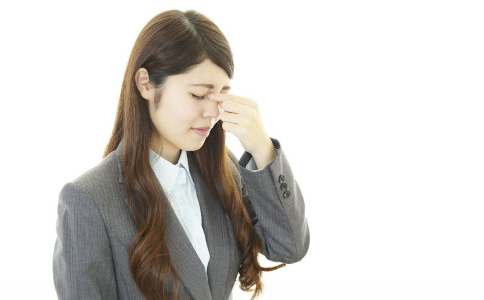 怎样缓解眼睛疲劳 按摩哪些穴位缓解眼睛疲劳 缓解眼睛疲劳按摩哪些穴位好