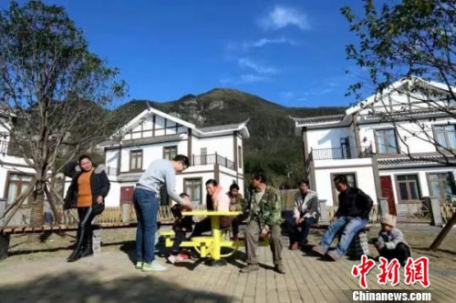 点击进入下一页