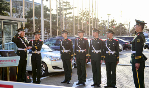 北京：全国两会在即 武警官兵进入两会时间