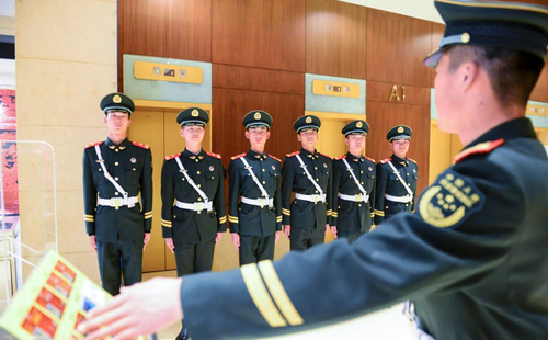 北京：全国两会在即 武警官兵进入两会时间4