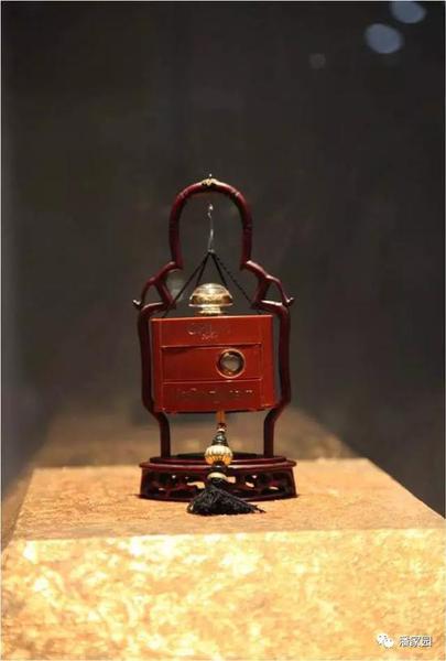 
	香水如衣裳&nbsp; 收藏重信仰 
