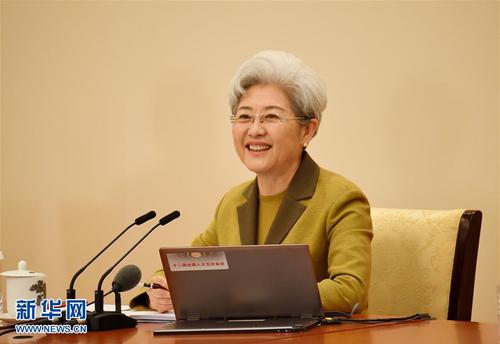 3月4日，十二届全国人大五次会议在北京人民大会堂举行新闻发布会。大会发言人傅莹就大会议程和人大工作相关的问题回答中外记者的提问。新华社记者 赵颖全 摄