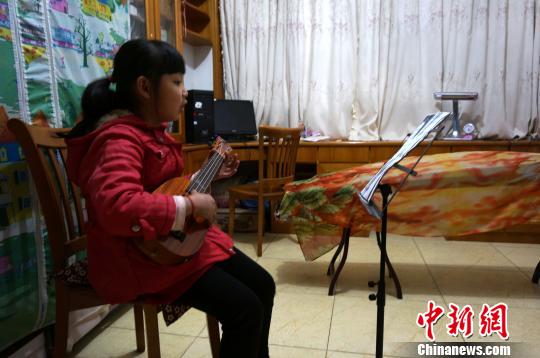 患病女孩“生日”愿全家健康养父母急盼孩子亲人救命