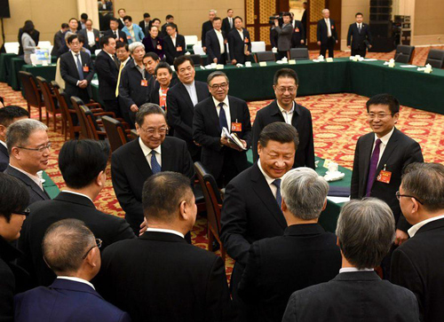 3月4日下午，习近平总书记看望出席全国政协十二届五次会议民进、农工党、九三学社政协委员并参加联组会。2