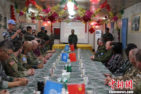 招待晚宴?！±钚?摄