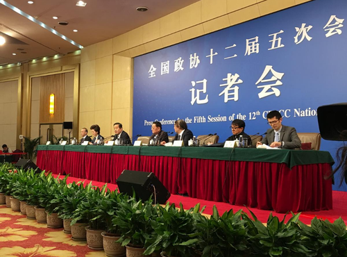 政协委员谈坚定文化自信讲好中国故事