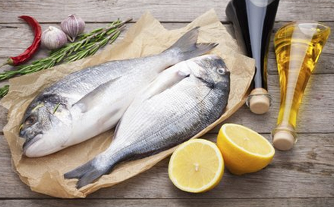 春季吃鱼有什么好处 春季吃什么吃鱼好 春季吃鱼的好处有哪些