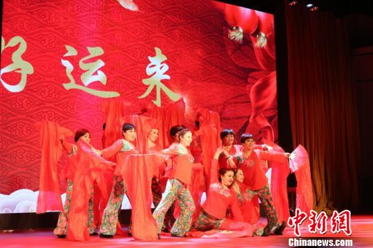 “陇原妹”表演节目?！≈有?摄