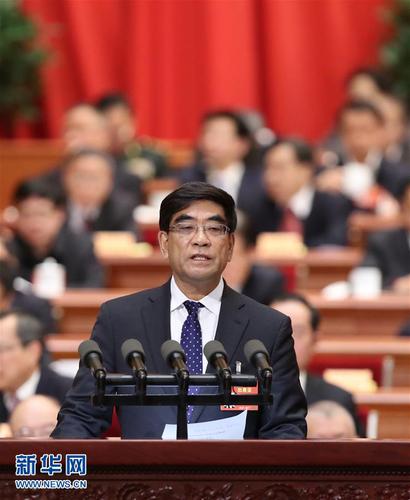 3月9日，全国政协十二届五次会议在北京人民大会堂举行第二次全体会议。这是傅成玉委员作《重视国企改革中遇到的新问题》的发言。 新华社记者刘卫兵 摄