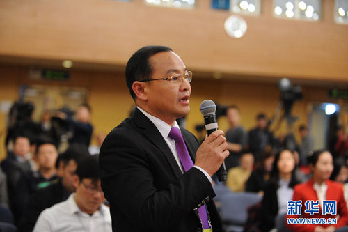 美中时报记者提问