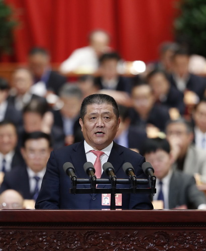 周新生委员作《让真情大义的春风吹遍神州大地》的发言