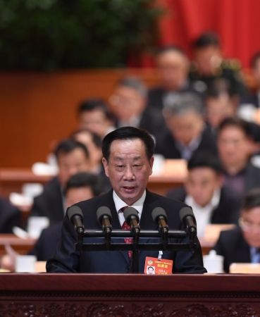 这是刘晓庄委员作《健康餐桌需政府有力作为》的发言。新华社记者 张铎摄