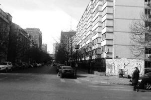 北京学区房价格连续跳涨 过户大厅再现万元黄牛号