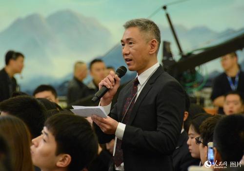 路透社记者提问