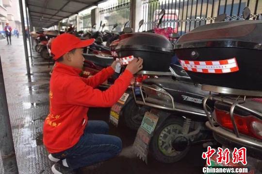 小义工有大善举 浙江诸暨“义二代”平均年龄11岁 店口镇义工协会提供 摄