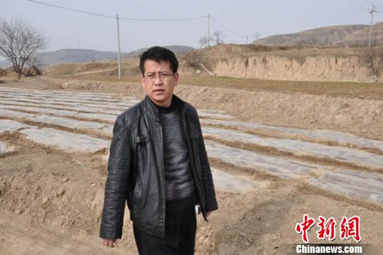 甘肃42岁乡镇干部殉职：生前留30多本工作笔记