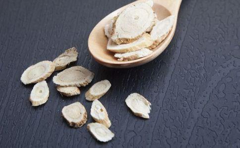 晚上出虚汗吃什么好 晚上出虚汗有什么食疗方法 晚上出虚汗怎么办