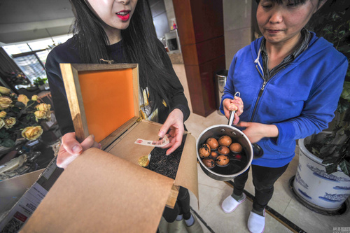 高价茶被保姆煮茶叶蛋