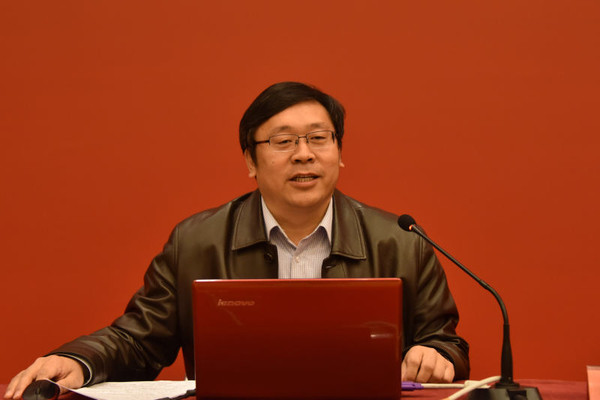 9、民盟山东省委参政议政部部长刘加钊介绍参政议政经验体会。张雨斌 摄影