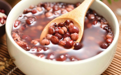 春季怎么解春困 春季吃什么可以缓解春困 春季春困怎么办