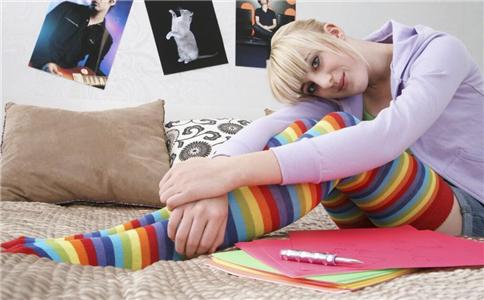 床头忌讳放什么东西 卧室可以放什么植物 床头不能放什么